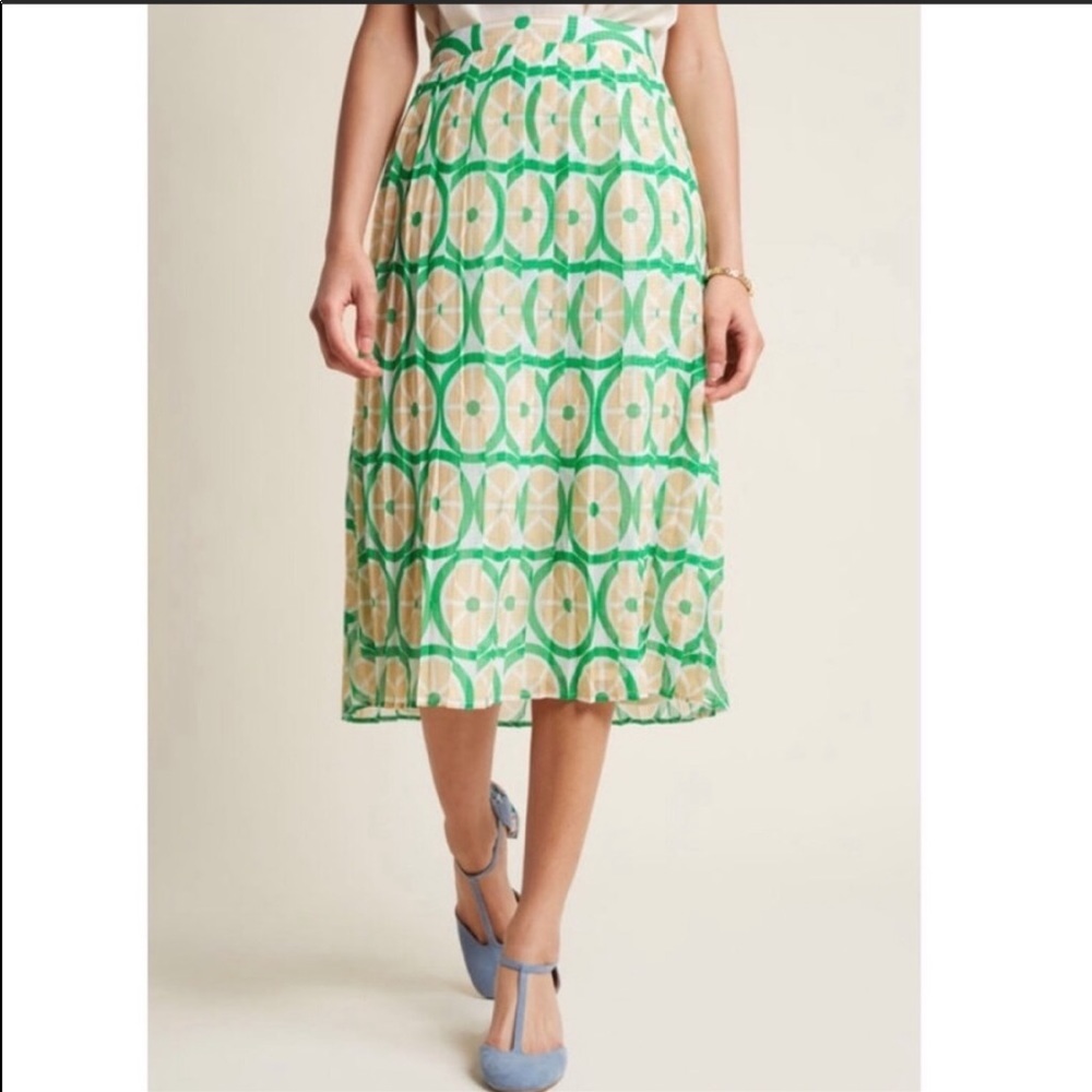 Modcloth high waisted lime Citrus pleated skirt